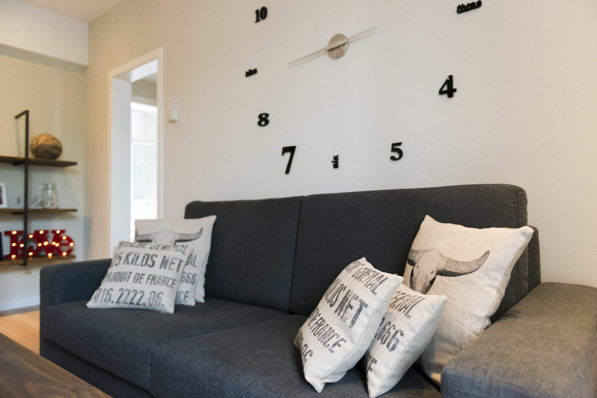 Four Petals Barcelona Boutique Apartments Екстер'єр фото